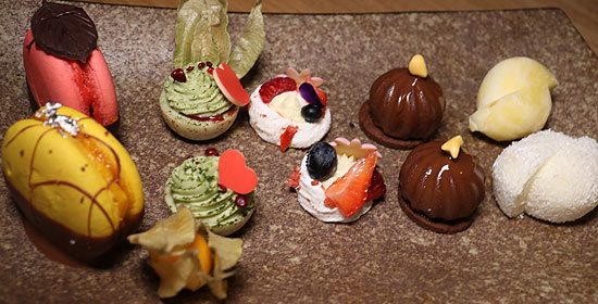  Madelaines, Mochis und weitere Leckereien zum Abschluß (©Foto: Martin Schmitz